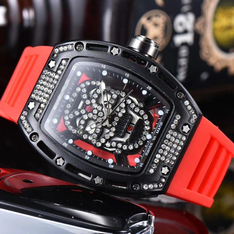 Montre Luxe Tête de Mort Skull Strass pour hommes modèle 3