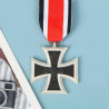 Vue détaillée de la Broche Médaille Croix de Fer 1813