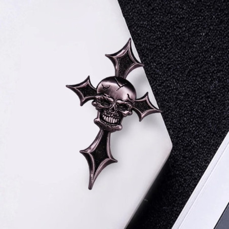Broche Tête de Mort Crâne et Croix de Fer