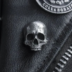 Broche Pins Sombre Memento Mori