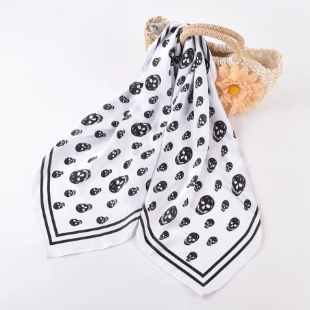 Détails Foulard Tête de Mort Duo Noir et Blanc Élégance - couleur blanc
