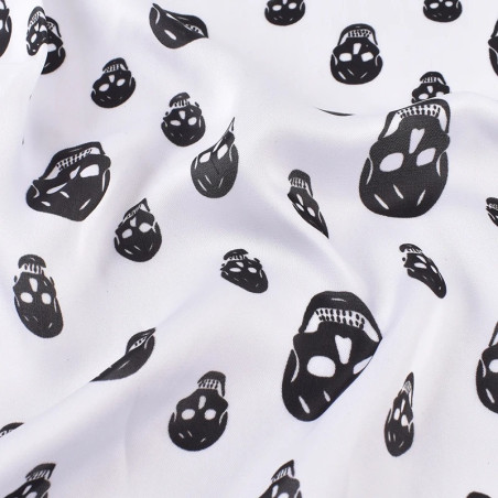 Détails Design Foulard Tête de Mort Duo Noir et Blanc Élégance couleur blanc