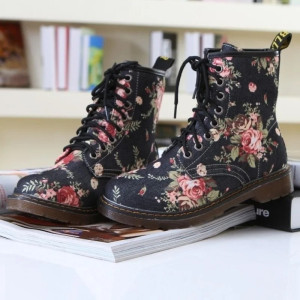 Bottines Gothiques Fleurs Rétro