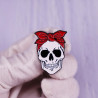 Pins Tête de Mort Femme Bandana Rouge