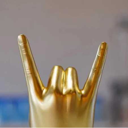 Détail de la Statuette Heavy Metal Horns Couleur Funky Doré
