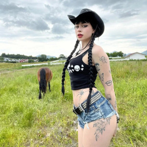 Vue côté du Débardeur Gothique Tête de Mort 'Esprit Rebel'