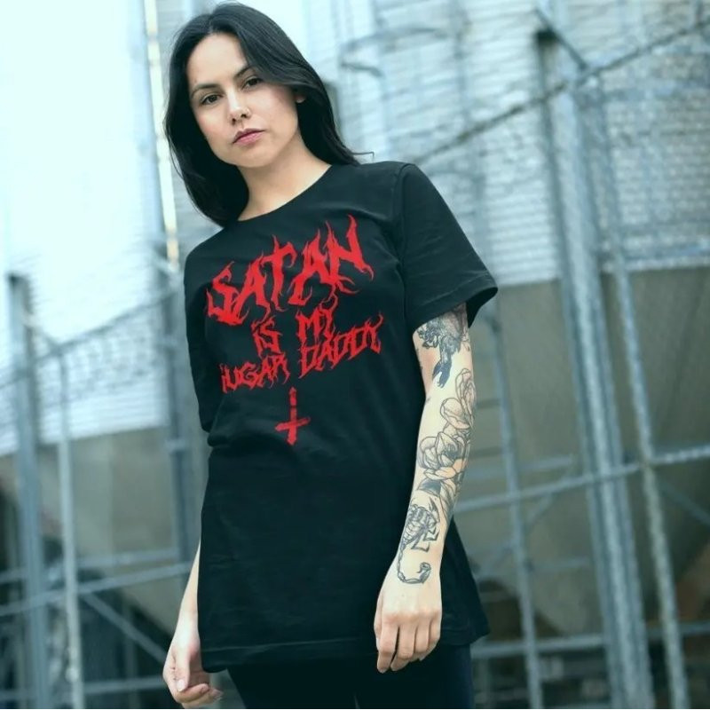T-shirt Gothique 'Satan is my Sugar Daddy'