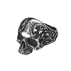 Détails de la Bague Tête de Mort 'Ornement Sombre'
