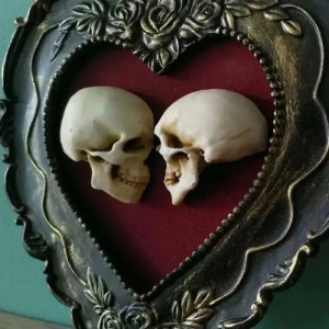 Cadre Gothique Amour Éternel - Double Crânes Romantiques