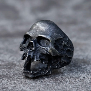 Bague Tête de Mort "Abysses Maudits" – Acier de Titane | Bijou Gothiqu