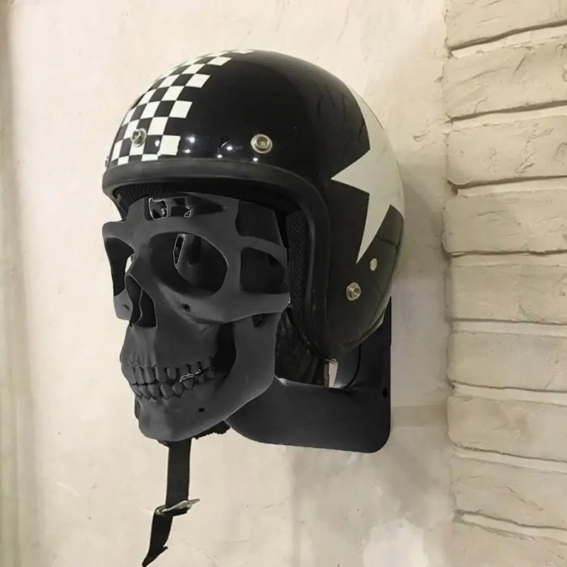 Utilisation du Support mural tête de mort 3D pour casque de moto