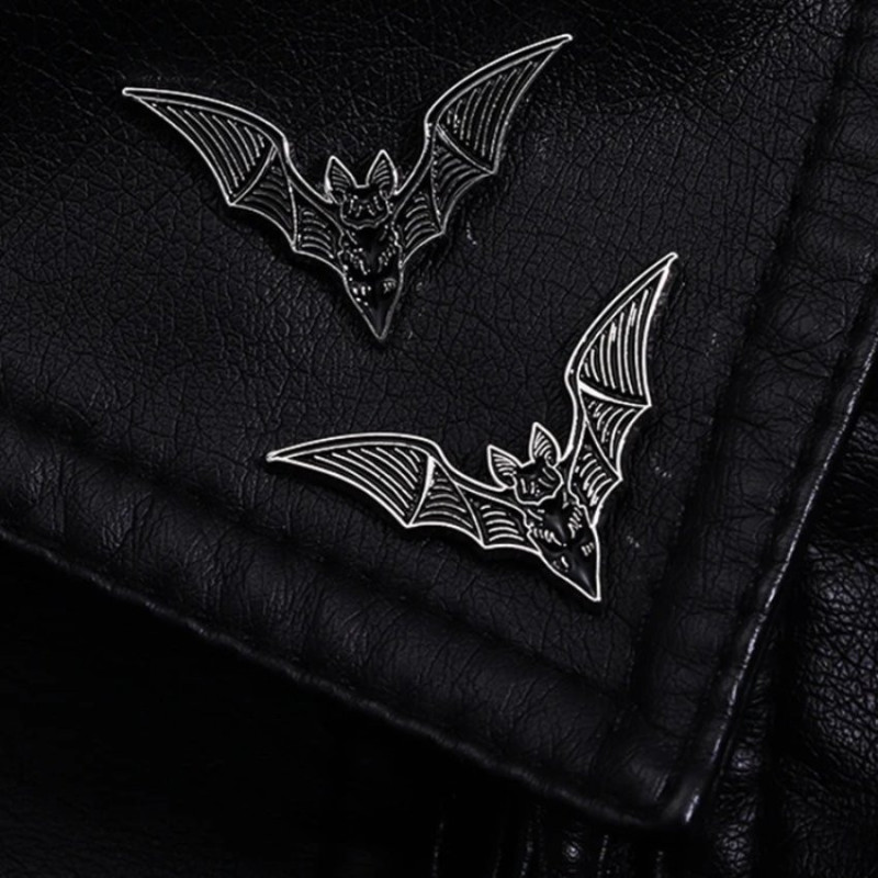 Broche Gothique Tête de Chauve-Souris 'Vol Nocturne Mystique'