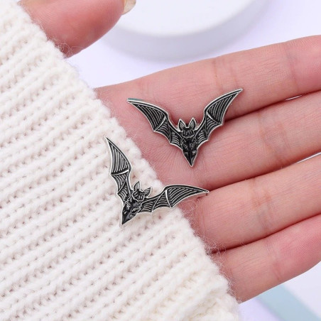 Vue complète des Broche Gothique Tête de Chauve-Souris 'Vol Nocturne Mystique'