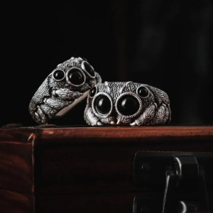 Magnifique Bague Araignée Venin Noir de la Gardienne des Ténèbres