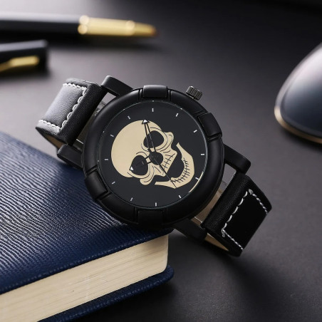 Montre Tête de Mort – Crâne au Large Sourire Sombre