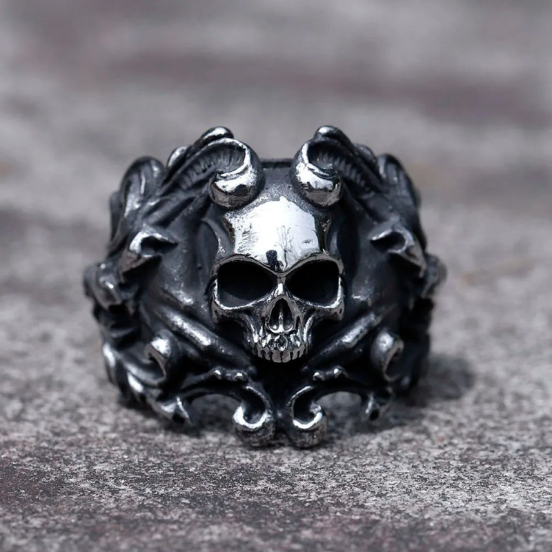 Bague Tête de Mort – 'Seigneur des Abysses Cornus'