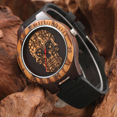 Vue côté de la Montre Tête de Mort – Crâne Baroque Sombre