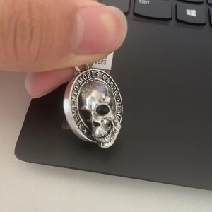 Vue design 3D du Collier Tête de Mort Memento Carpe Diem