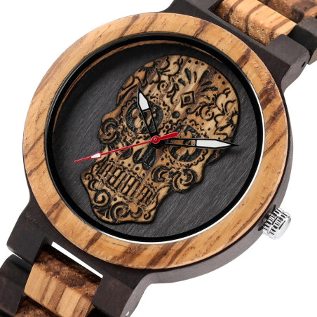Vue détaillée de la Montre Tête de Mort – Crâne Sculpteur Tribal