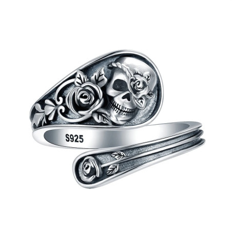 Détails de la Bague Tête de Mort Élégance Florale