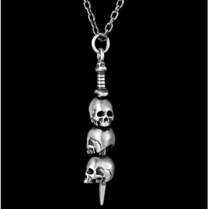 Collier Pendentif Tête de Mort épée Lame des Âmes Déchues