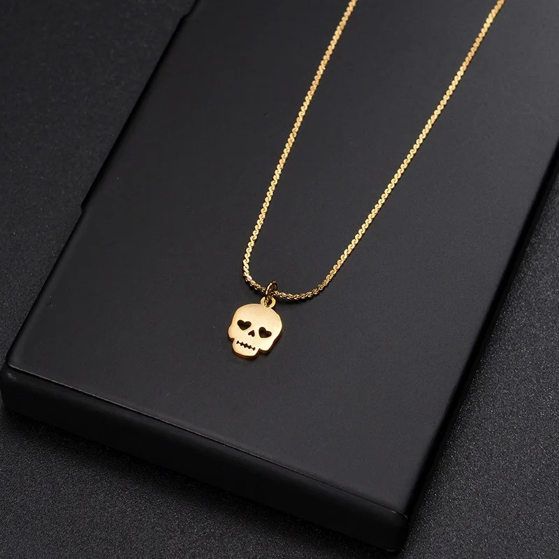 Collier Tête de Mort Love Skull Minimaliste