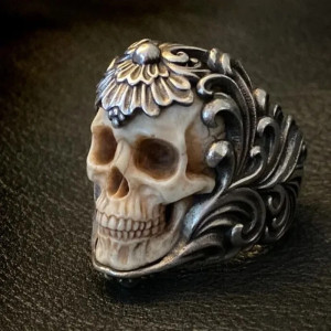 Bague Tête de Mort - Reliquaire Baroque