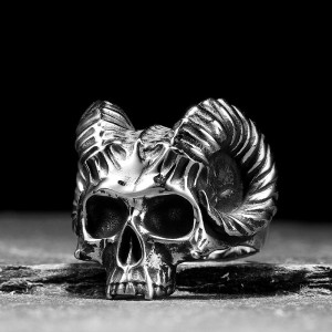 Vue générale Bague Goth – Crâne du Démon