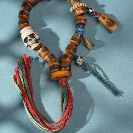 Vue complète du Bracelet Crâne Tribal en Os & Bois de Cerf – Artisanat Tibétain Vintage