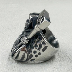 Vue détaillée Bague Tête de Mort "Faucheuse d'Acier"