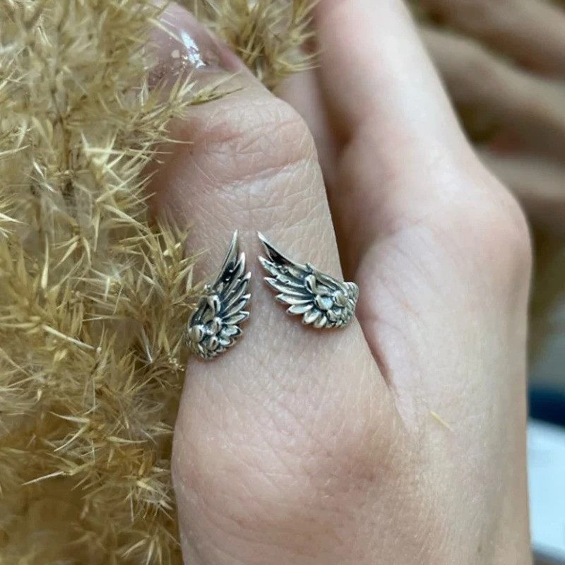 Vue Portée Bague Rock "Ailes d'Ange Sacrées" en Argent Sterling 925