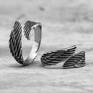 Vue détaillée Bague Rock "Ailes d'Ange Rebelles"