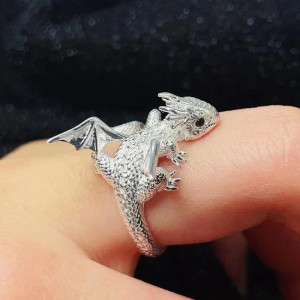 Vue Portée Bague Goth "Dragon Éveil d’Argent"