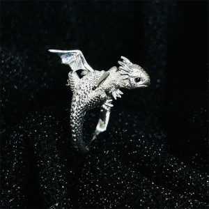 Bague Goth "Dragon Éveil d’Argent"
