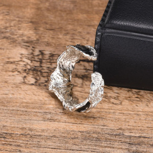 Vue Arrière Bague Rock "Fusion Obscure" - Bague Ouverte !