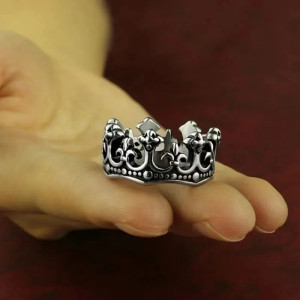 Vue Portée Bague Rock "Épine Royale"