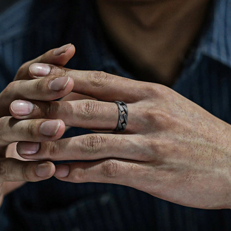 Vue Portée Bague Rock Chaîne Sombre "Lien Éternel" - 4 couleurs au choix !