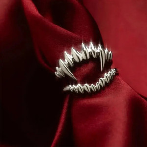 Bague Crocs d’Argent "Morsure Nocturne"