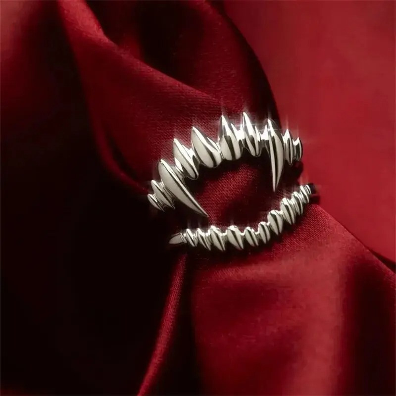 Bague Crocs d’Argent "Morsure Nocturne"