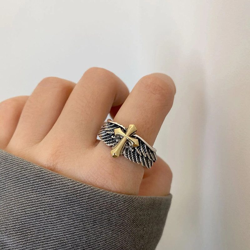 Bague Rock Croix Dorée "Ange Déchu"