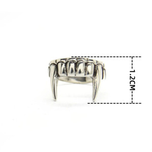 Dimensions Bague Punk Rock "Croc Sauvage"