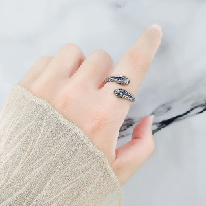 Vue Portée Bague Serpent Saphir "Duo Hypnotique"