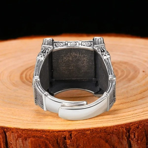 Vue Arrière  Bague Tête de Mort "Sanctuaire Sombre"