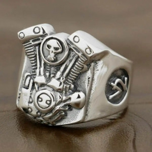 Bague Tête de Mort "Moteur Infernal"