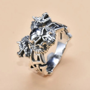 Bague Tête de Mort "Dragons Jumeaux"