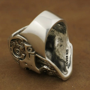Vue arrière Bague Tête de Mort "Cybercrâne Rouge"