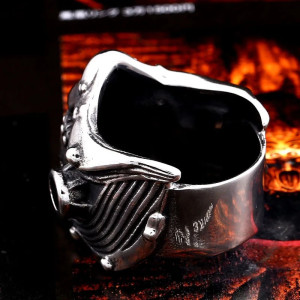 Vue latérale Bague Tête de Mort "Masque de l'Apocalypse"