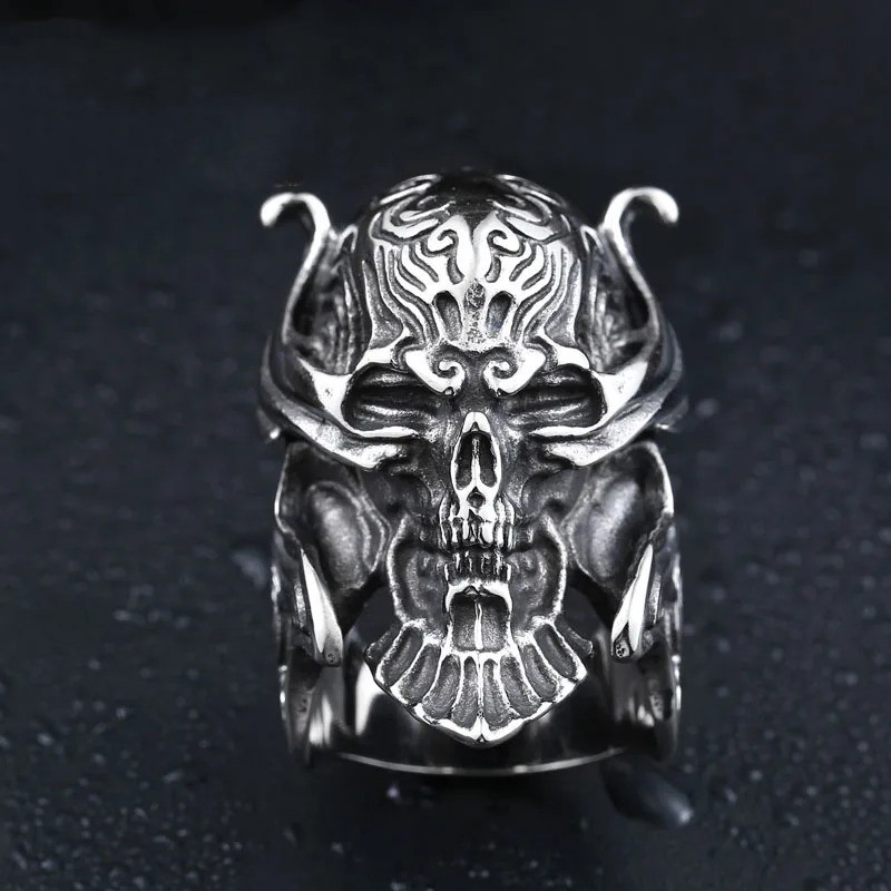 Bague Tête de Mort "Seigneur des Abysses"