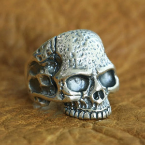 Vue de côté Bague Tête de Mort "Crâne Lunaire" - en Argent  Stetrling 925 !