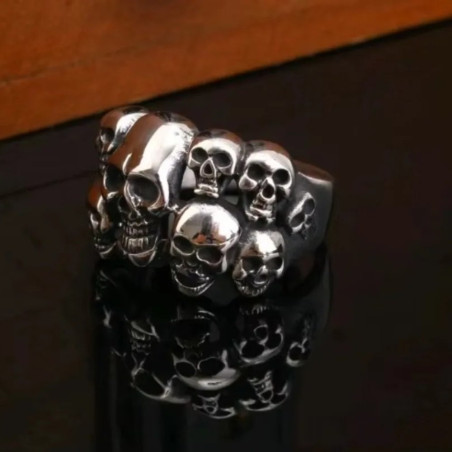 Vue d'ensemble de la Bague Tête de Mort 'Légion des Damnés'